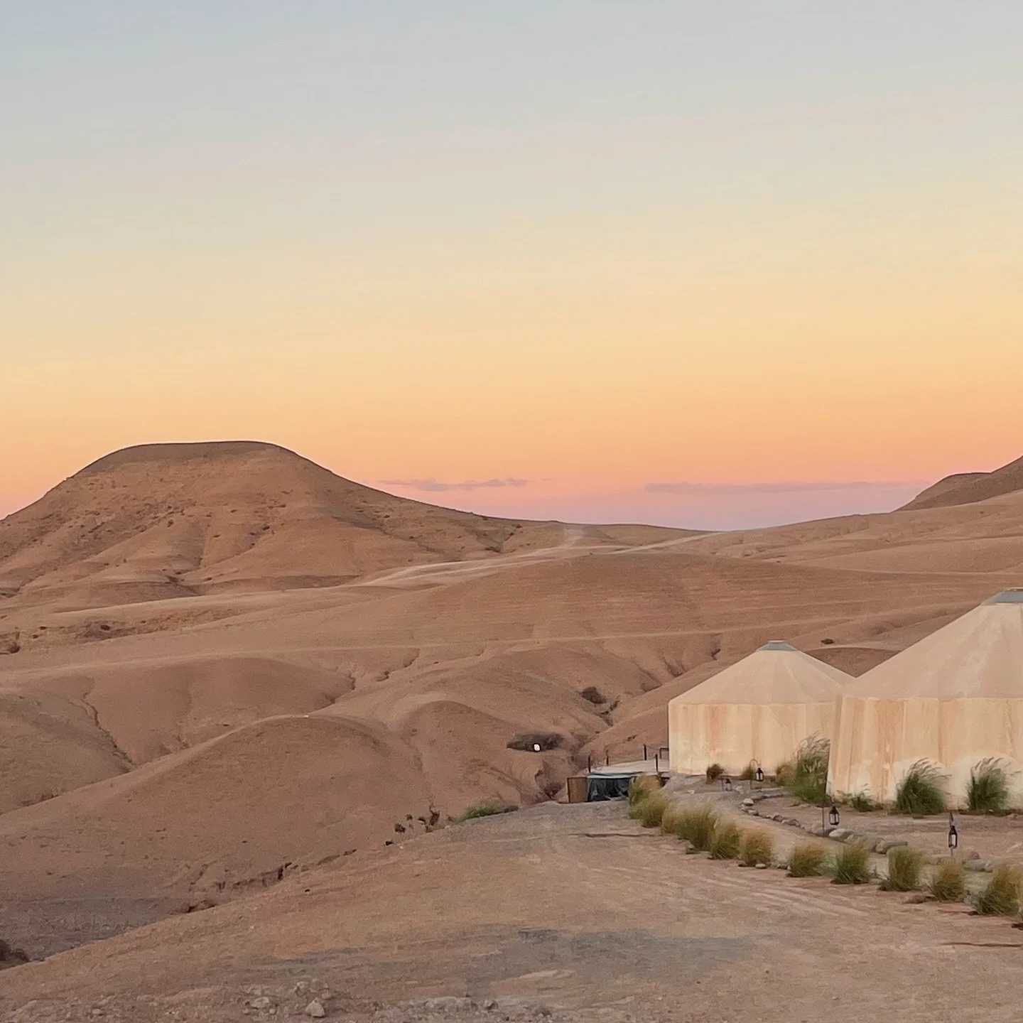 Excursion Journée Désert d'Agafay : Quad + Chameau + Déjeuner + Piscine