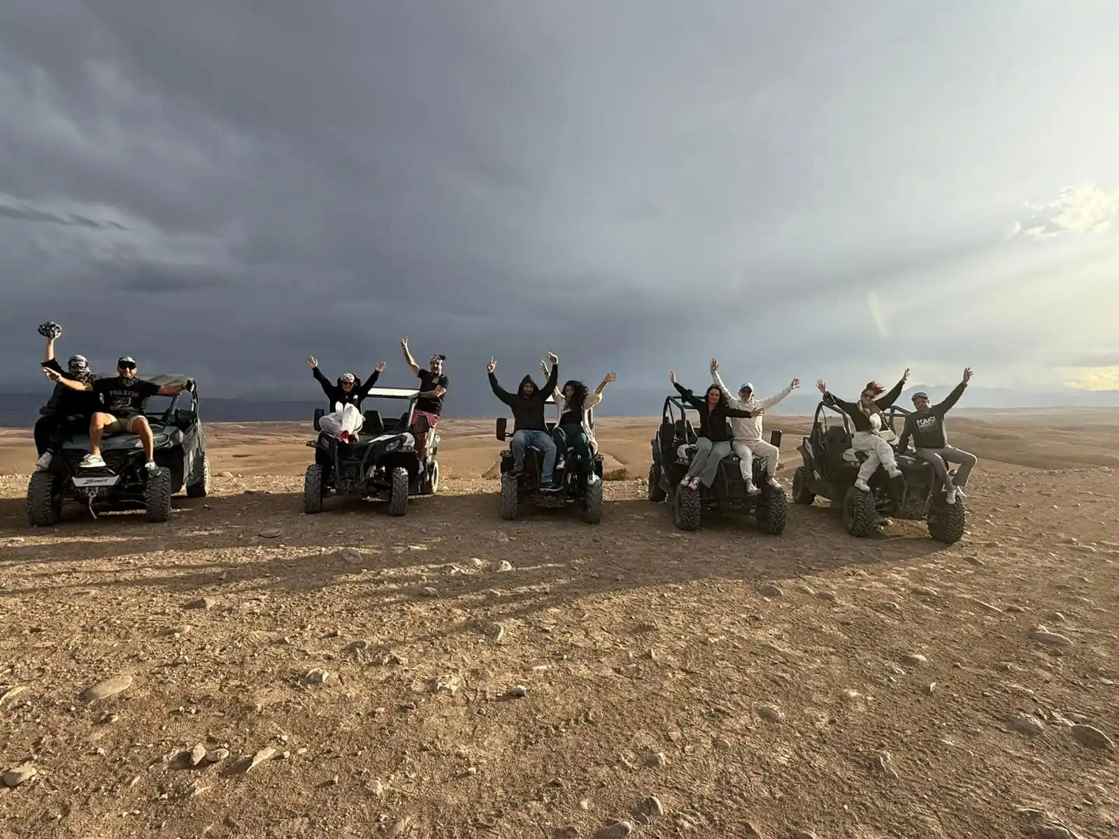 Aventure Buggy, Coucher de Soleil & Expérience Dîner